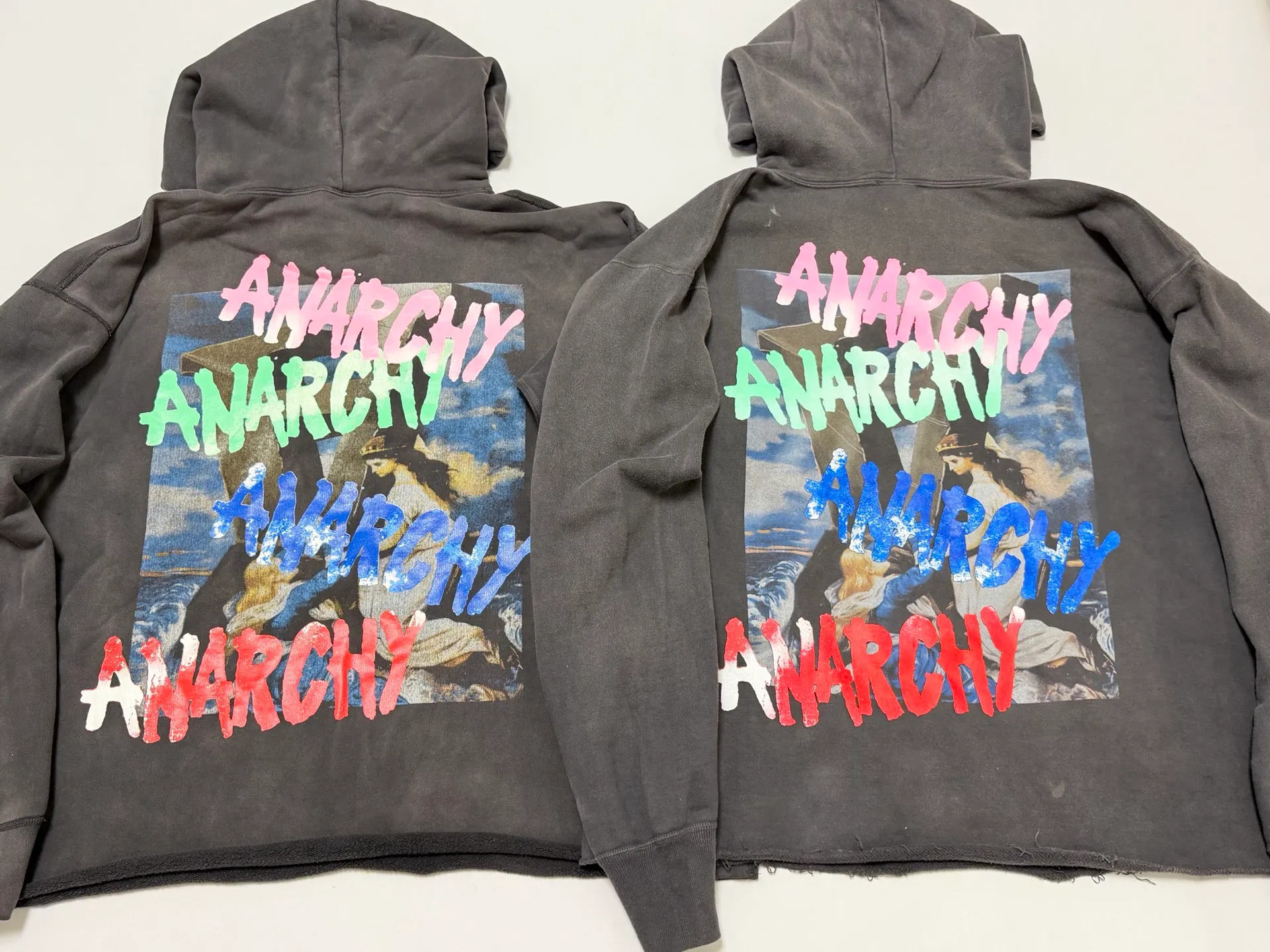 Authentic VS plate-making SAINT Mxxxxxx HOODIE/ANARCHY/BLK Mirror reverse SAINT hooded sweatshirt/ANARCHY barrage virgin hoodie S-XL Assute dyeing, heavy washing and water fading, multi-bit wormhole destruction treatment, genuine plate-making and mold opening, the difference is shown in the picture and made! Authentic level printing process, correct main mark/wash mark ⚠️Note: This model does not have the little angel mark